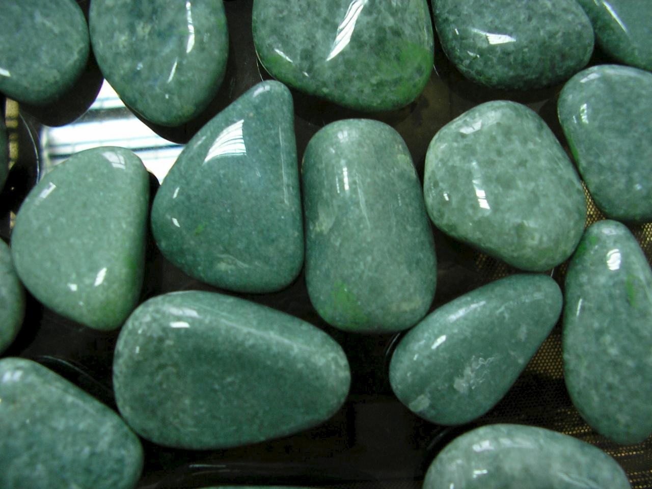 Камень жадеит: лечебные и магические свойства камня